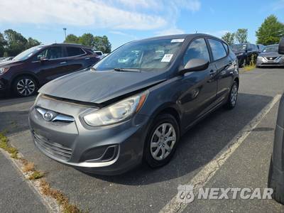 2012 Hyundai Accent GS Hatchback - zdjęcie 1 z 34 - miniatura