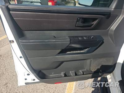 2024 Toyota Tundra SR Crew Cab Short Bed - zdjęcie 9 z 23 - miniatura