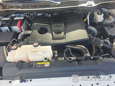 2024 Toyota Tundra SR Crew Cab Short Bed - zdjęcie 15 z 23 - miniatura