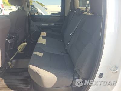 2024 Toyota Tundra SR Crew Cab Short Bed - zdjęcie 13 z 23 - miniatura