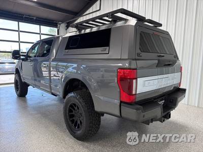 2022 Ford Super Duty F-250 Platinum Crew Cab Medium Bed - zdjęcie 2 z 44 - miniatura