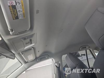 2025 Toyota RAV4 XLE - zdjęcie 18 z 21 - miniatura