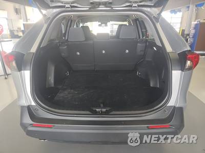 2025 Toyota RAV4 XLE - zdjęcie 16 z 21 - miniatura