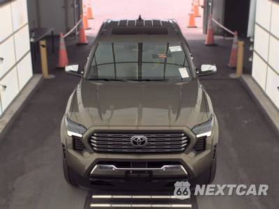 2026 Toyota Tacoma i-FORCE MAX Limited Crew Cab Medium Bed - zdjęcie 2 z 21 - miniatura