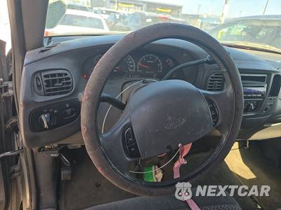 2001 Ford F-150 XL Extended Cab Long Bed w/Rear Doors - zdjęcie 10 z 48 - miniatura