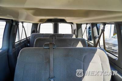 2018 Chevrolet Express 3500 Passenger Van LT 1LT 135.0" WB - zdjęcie 22 z 41 - miniatura