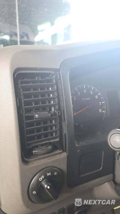 2012 Nissan NV2500 HD Cargo S High Roof 146.1" WB - zdjęcie 29 z 40 - miniatura