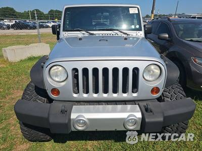 2010 Jeep Wrangler Unlimited Sahara - zdjęcie 2 z 26 - miniatura
