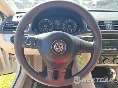 2013 Volkswagen Passat 2.5L Wolfsburg Edition - zdjęcie 10 z 26 - miniatura
