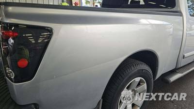 2004 Nissan TITAN LE Extended Cab Medium Bed - zdjęcie 41 z 42 - miniatura