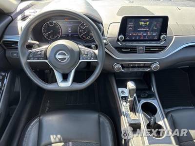2025 Nissan Altima SR - zdjęcie 4 z 22 - miniatura