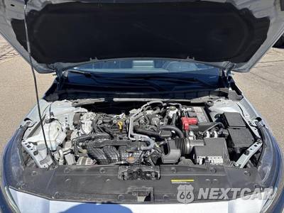 2025 Nissan Altima SR - zdjęcie 8 z 22 - miniatura