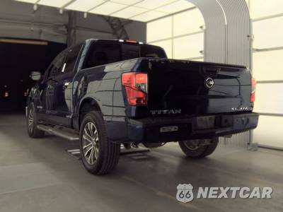 2017 Nissan TITAN SL Crew Cab Short Bed - zdjęcie 6 z 29 - miniatura