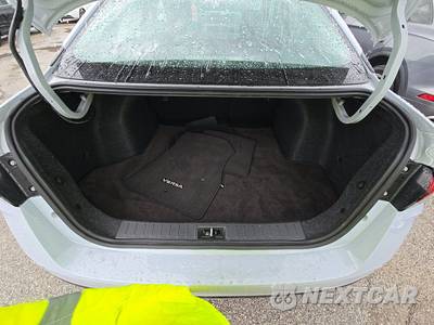 2025 Nissan Versa SV - zdjęcie 16 z 17 - miniatura