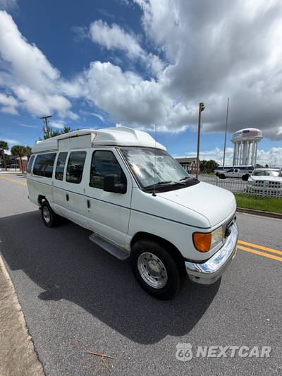2006 Ford Super Duty E-350 Wagon XLT 138.0" WB - zdjęcie 3 z 9 - miniatura