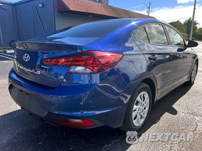 2020 Hyundai Elantra SE Sedan - zdjęcie 7 z 16 - miniatura