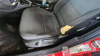 2016 Volkswagen Golf 1.8T S Hatchback - zdjęcie 29 z 38 - miniatura