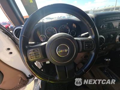 2013 Jeep Wrangler Unlimited Sahara - zdjęcie 10 z 34 - miniatura