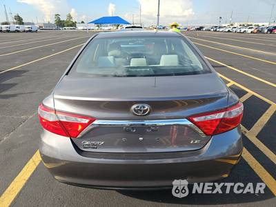 2017 Toyota Camry LE - zdjęcie 5 z 28 - miniatura
