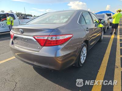 2017 Toyota Camry LE - zdjęcie 4 z 28 - miniatura