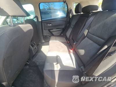 2026 Nissan Rogue SV - zdjęcie 13 z 25 - miniatura