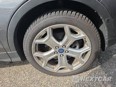 2019 Ford Escape Titanium - zdjęcie 9 z 27 - miniatura