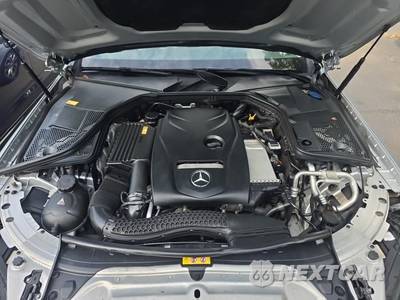 2017 Mercedes-Benz C 300 4MATIC Sedan - zdjęcie 19 z 26 - miniatura