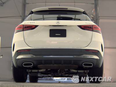 2022 Mercedes-Benz GLA 250 4MATIC - zdjęcie 7 z 32 - miniatura