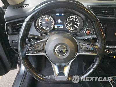 2018 Nissan Rogue SL - zdjęcie 10 z 48 - miniatura