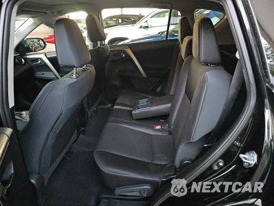 2015 Toyota RAV4 XLE - zdjęcie 13 z 31 - miniatura