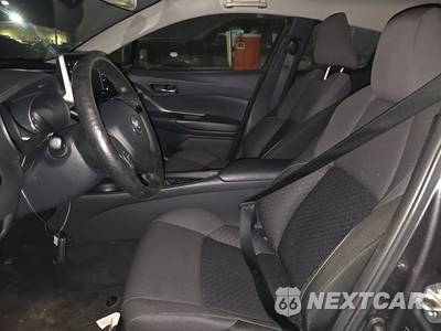 2020 Toyota C-HR LE - zdjęcie 7 z 32 - miniatura