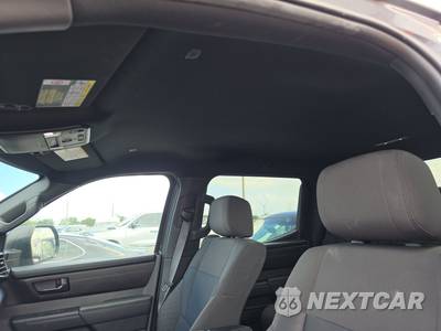 2025 Toyota Tundra SR Crew Cab Short Bed - zdjęcie 17 z 18 - miniatura