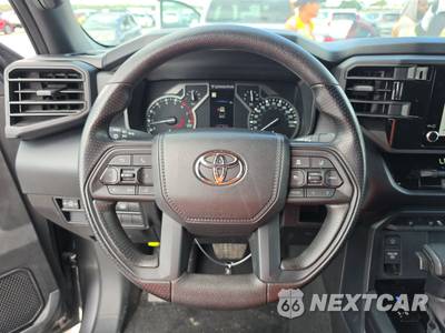 2025 Toyota Tundra SR Crew Cab Short Bed - zdjęcie 10 z 18 - miniatura