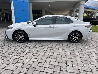 2024 Toyota Camry SE - zdjęcie 33 z 40 - miniatura