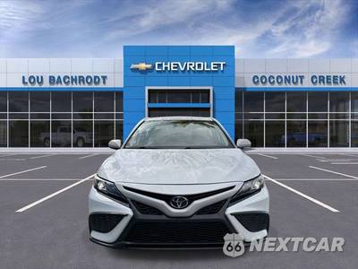 2024 Toyota Camry SE - zdjęcie 4 z 40 - miniatura