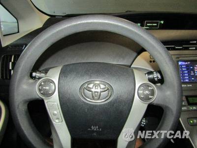 2014 Toyota Prius Three - zdjęcie 11 z 21 - miniatura