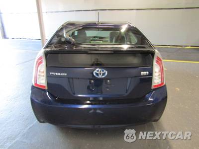 2014 Toyota Prius Three - zdjęcie 5 z 21 - miniatura