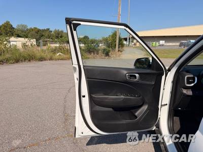 2026 Hyundai Venue SE - zdjęcie 10 z 25 - miniatura