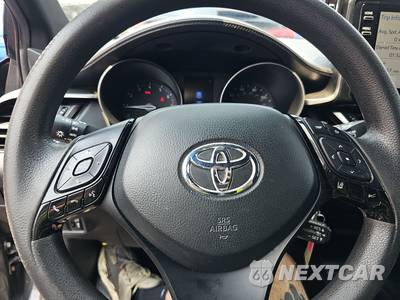 2019 Toyota C-HR LE - zdjęcie 10 z 26 - miniatura