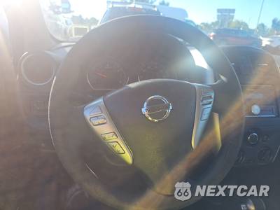 2016 Nissan Versa SV - zdjęcie 10 z 17 - miniatura