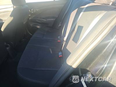2016 Nissan Versa SV - zdjęcie 13 z 17 - miniatura