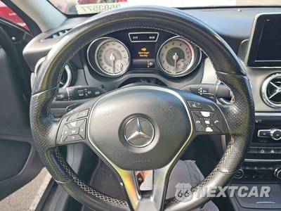 2015 Mercedes-Benz GLA 250 4MATIC - zdjęcie 10 z 57 - miniatura