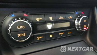 2015 Mercedes-Benz GLA 250 4MATIC - zdjęcie 29 z 57 - miniatura