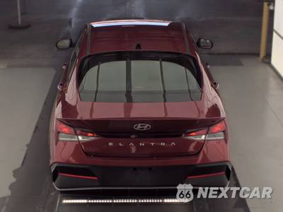 2024 Hyundai Elantra SEL - zdjęcie 5 z 39 - miniatura