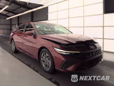 2024 Hyundai Elantra SEL - zdjęcie 3 z 39 - miniatura