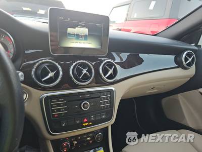 2016 Mercedes-Benz GLA 250 - zdjęcie 17 z 30 - miniatura