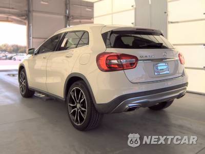 2016 Mercedes-Benz GLA 250 - zdjęcie 8 z 30 - miniatura