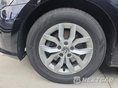 2017 Volkswagen Passat 1.8T S - zdjęcie 8 z 38 - miniatura