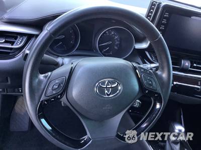 2019 Toyota C-HR XLE - zdjęcie 17 z 50 - miniatura