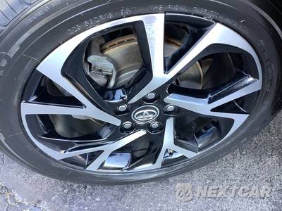 2019 Toyota C-HR XLE - zdjęcie 42 z 50 - miniatura